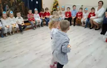 Kolędowanie w przedszkolu u Motylk&oacute;w 8