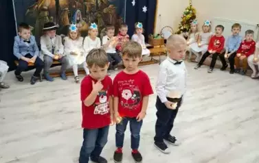 Kolędowanie w przedszkolu u Motylk&oacute;w 16