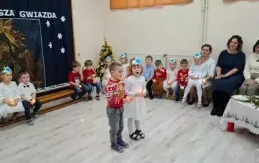 Kolędowanie w przedszkolu u Motylk&oacute;w 46