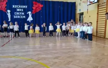 Dzień Mamy i Taty u Słoneczek i Motylk&oacute;w-28.05.2025 55