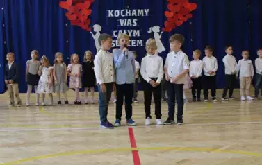 Dzień Mamy i Taty u Krasnali i S&oacute;wek-29.05.2025 62