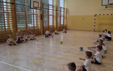 Zajęcia sportowe u "Krasnali" 10