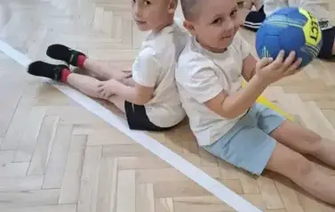 Zajęcia sportowe u "Krasnali" 12