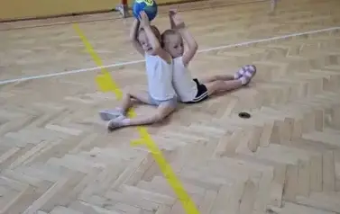 Zajęcia sportowe u "Krasnali" 13