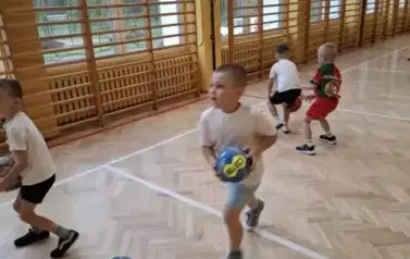 Zajęcia sportowe u "Krasnali" 15