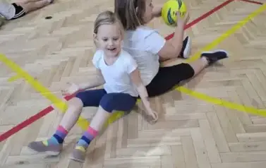Zajęcia sportowe u "Krasnali" 16