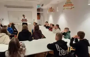 Wycieczka do siedziby Państwowego Zespołu Ludowego "Mazowsze"  18