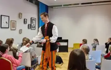 Wycieczka do siedziby Państwowego Zespołu Ludowego "Mazowsze"  87