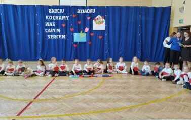 Dzień Babci i Dziadka u "Krasnali" i "S&oacute;wek" 3
