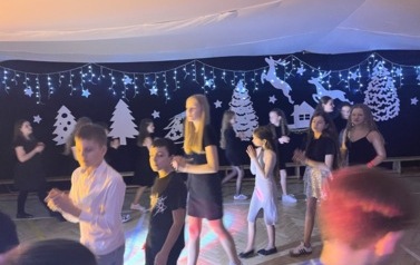 Bal choinkowy klas 4-8 34