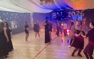 Bal choinkowy klas 4-8 57