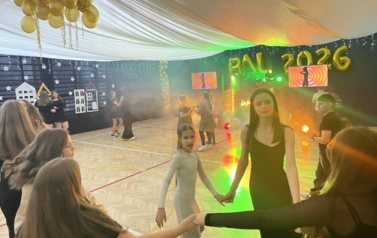 Bal choinkowy klas 4-8 70