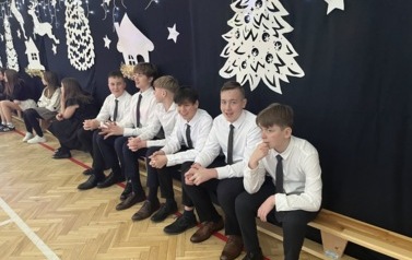 Bal choinkowy klas 4-8 76