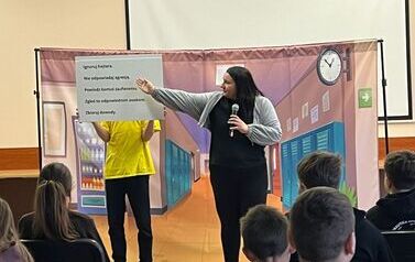 Spektakl profilaktyczny "Hejt w sieci" 1