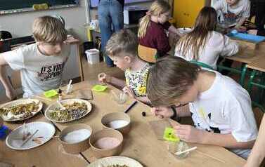 Warsztaty ekologiczne dla klas I-III "O czystości w&oacute;d" 16