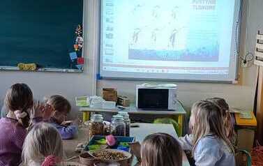 Warsztaty ekologiczne dla klas I-III "O czystości w&oacute;d" 68
