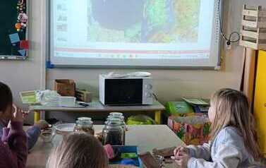 Warsztaty ekologiczne dla klas I-III "O czystości w&oacute;d" 69