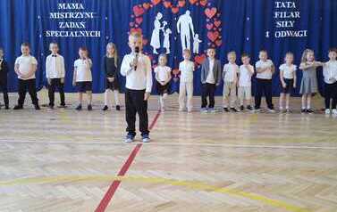 Dzień Mamy i Taty w grupie 5 i 6-latk&oacute;w 1