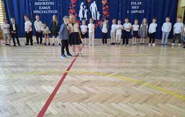 Dzień Mamy i Taty w grupie 5 i 6-latk&oacute;w 12