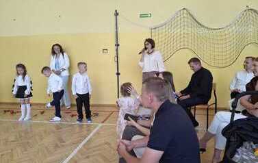 Dzień Mamy i Taty w grupie 5 i 6-latk&oacute;w 32