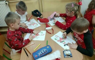Mikołajki i kiermasz mikołajkowy - 6.12.2022 59