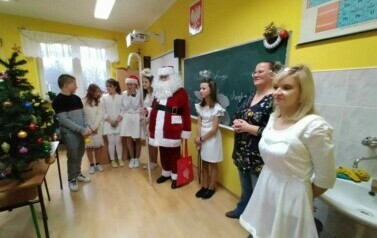 Mikołajki i kiermasz mikołajkowy - 6.12.2022 106