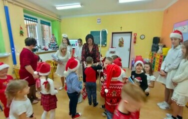 Mikołajki i kiermasz mikołajkowy - 6.12.2022 123
