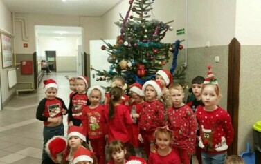 Mikołajki i kiermasz mikołajkowy - 6.12.2022 124