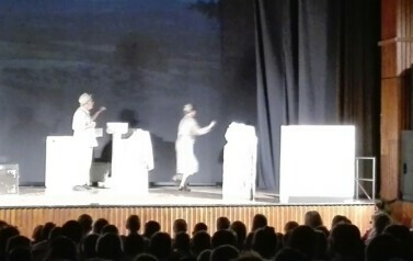 Z wizytą w teatrze 9