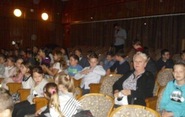 Z wizytą w teatrze 28
