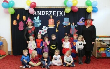 Andrzejki w przedszkolu i klasach I-III 8