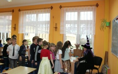 Andrzejki w przedszkolu i klasach I-III 90