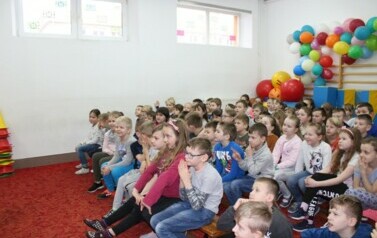 Przedstawienie profilaktyczne dla klas I-III - 2.03.2020 14