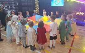 Bal choinkowy przedszkolak&oacute;w i klas I-III 6