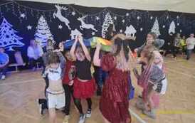 Bal choinkowy przedszkolak&oacute;w i klas I-III 10
