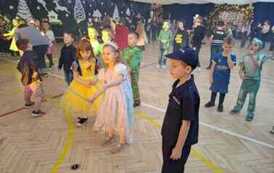 Bal choinkowy przedszkolak&oacute;w i klas I-III 11