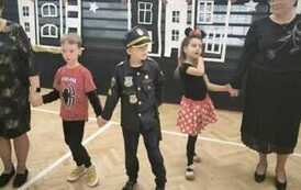 Bal choinkowy przedszkolak&oacute;w i klas I-III 81
