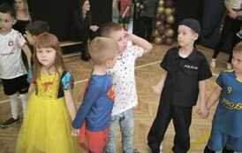 Bal choinkowy przedszkolak&oacute;w i klas I-III 85