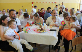 Dzień Mamy i Taty w grupie 3 i 4 - latk&oacute;w 17