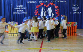 Dzień Mamy i Taty w grupie 3 i 4 - latk&oacute;w 37