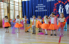 Dzień Mamy i Taty w grupie 3 i 4 - latk&oacute;w 49