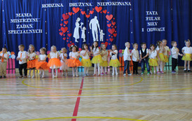 Dzień Mamy i Taty w grupie 3 i 4 - latk&oacute;w 64